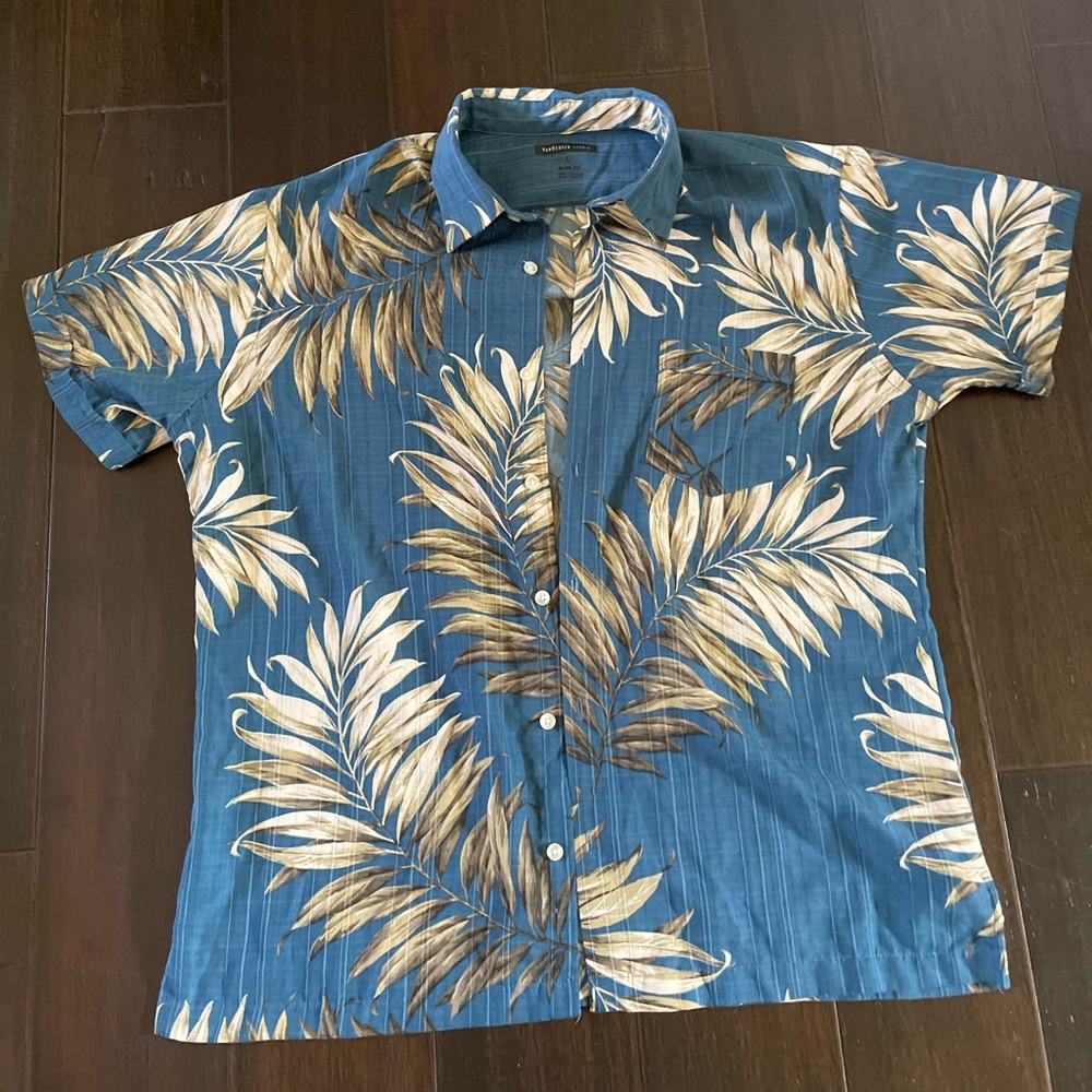 Hawaiian button up